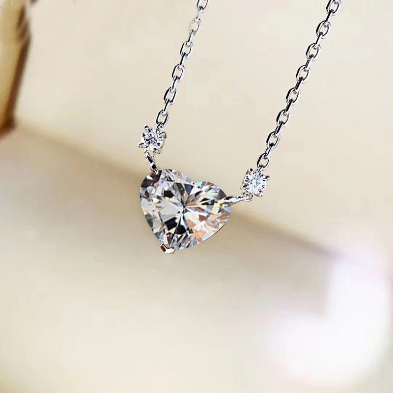 High-grade design sense of temperament with high carbon diamond pink pendant