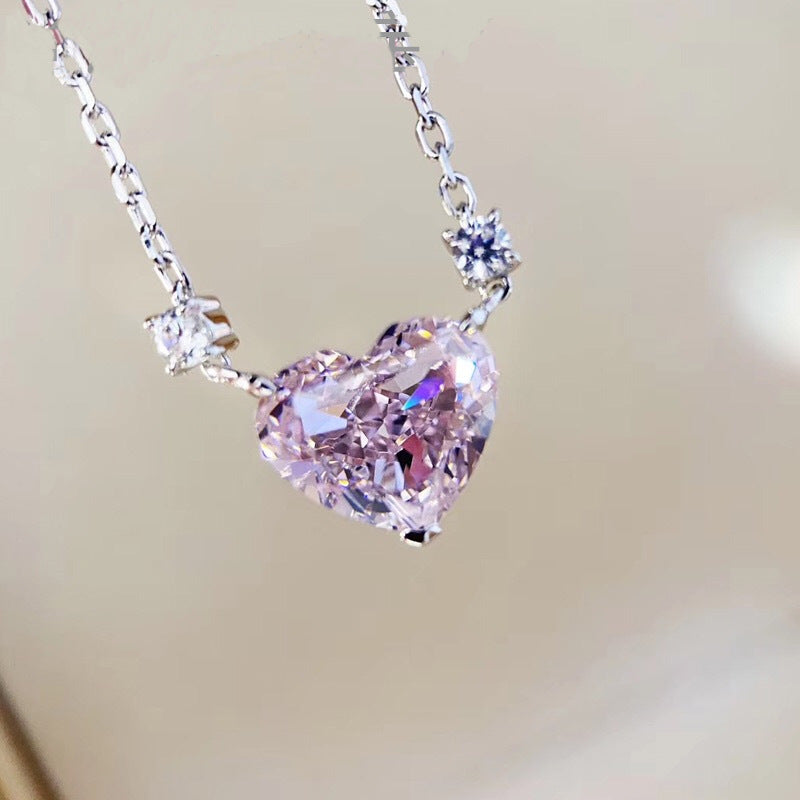 High-grade design sense of temperament with high carbon diamond pink pendant