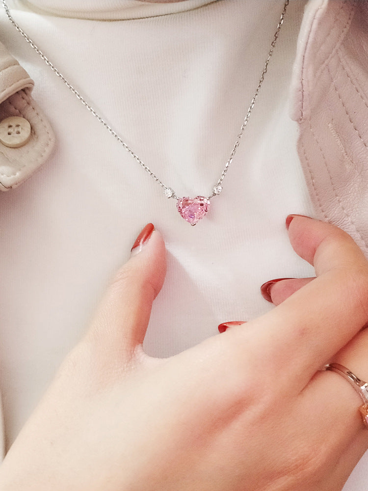 High-grade design sense of temperament with high carbon diamond pink pendant